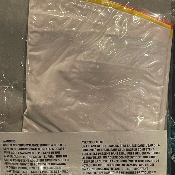 3~Beach Ball Splash-n-Swim Inflatable Toy 20” - Picture 6 of 8